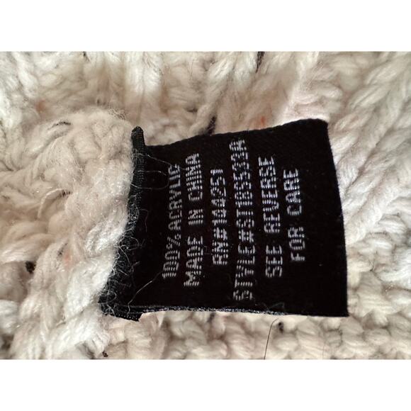 Moon and Madison Cable Knit Sweater Size Medium NWT - Picture 4 of 8